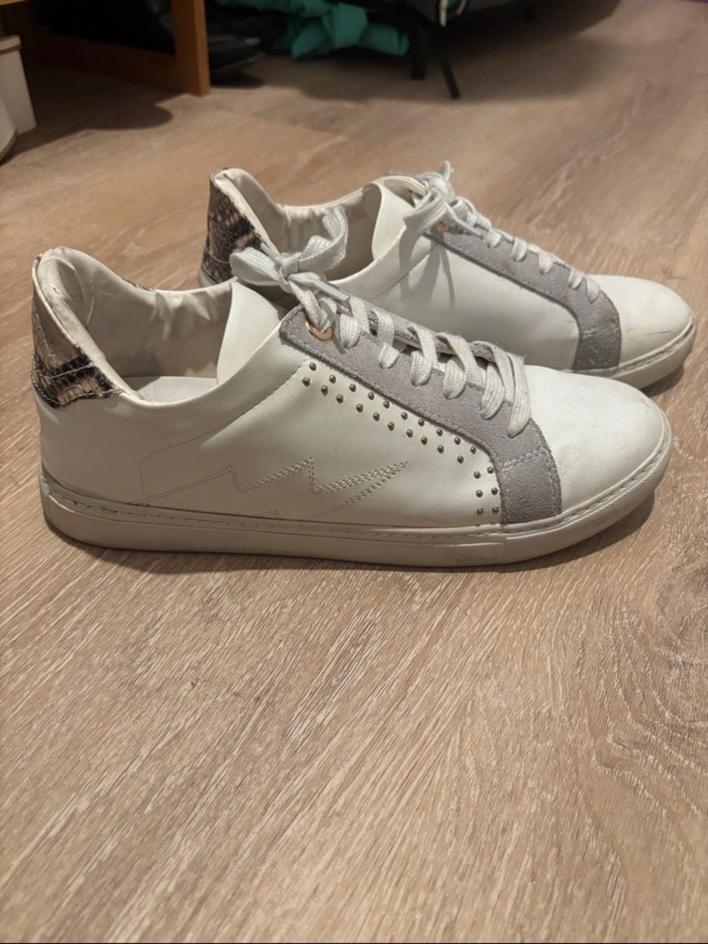 Steve Madden’s sneakers